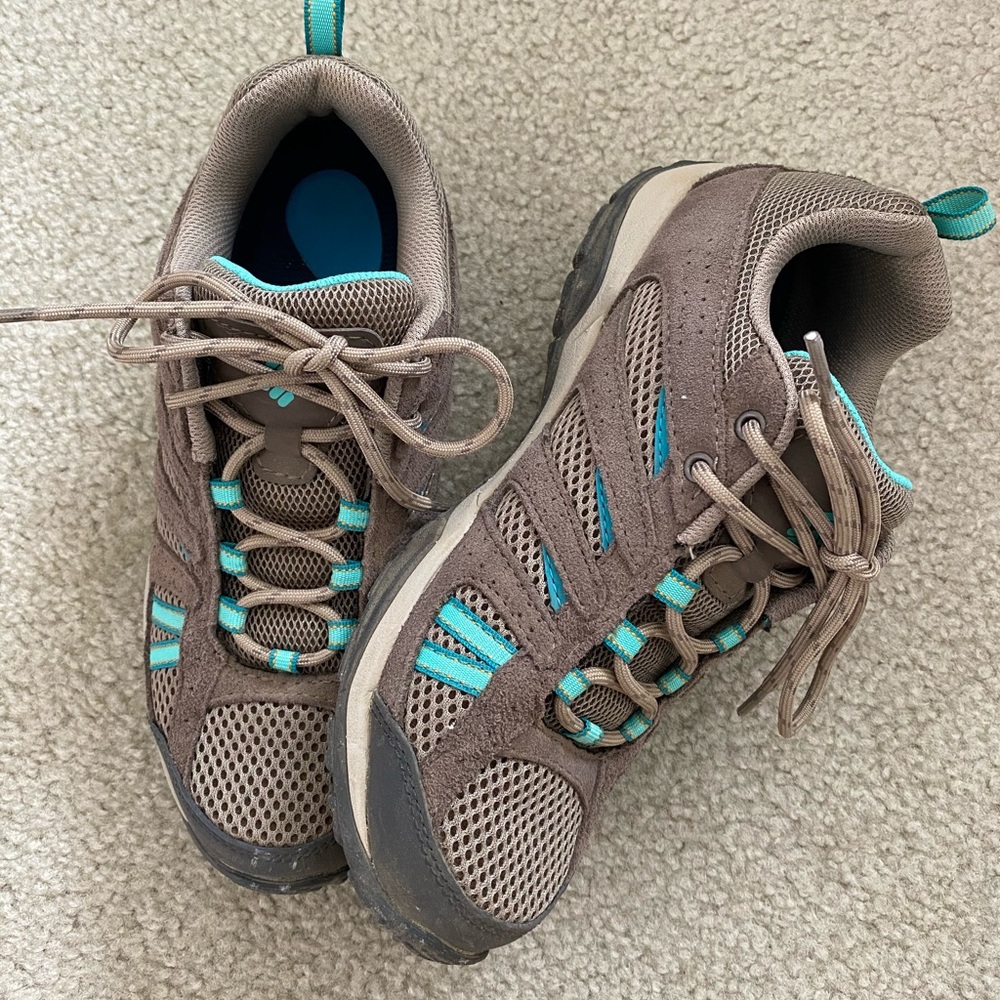 Columbia women’s Omni grip hiking shoes size 7.5